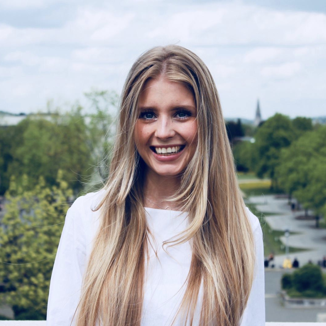 Lena Van Bracht