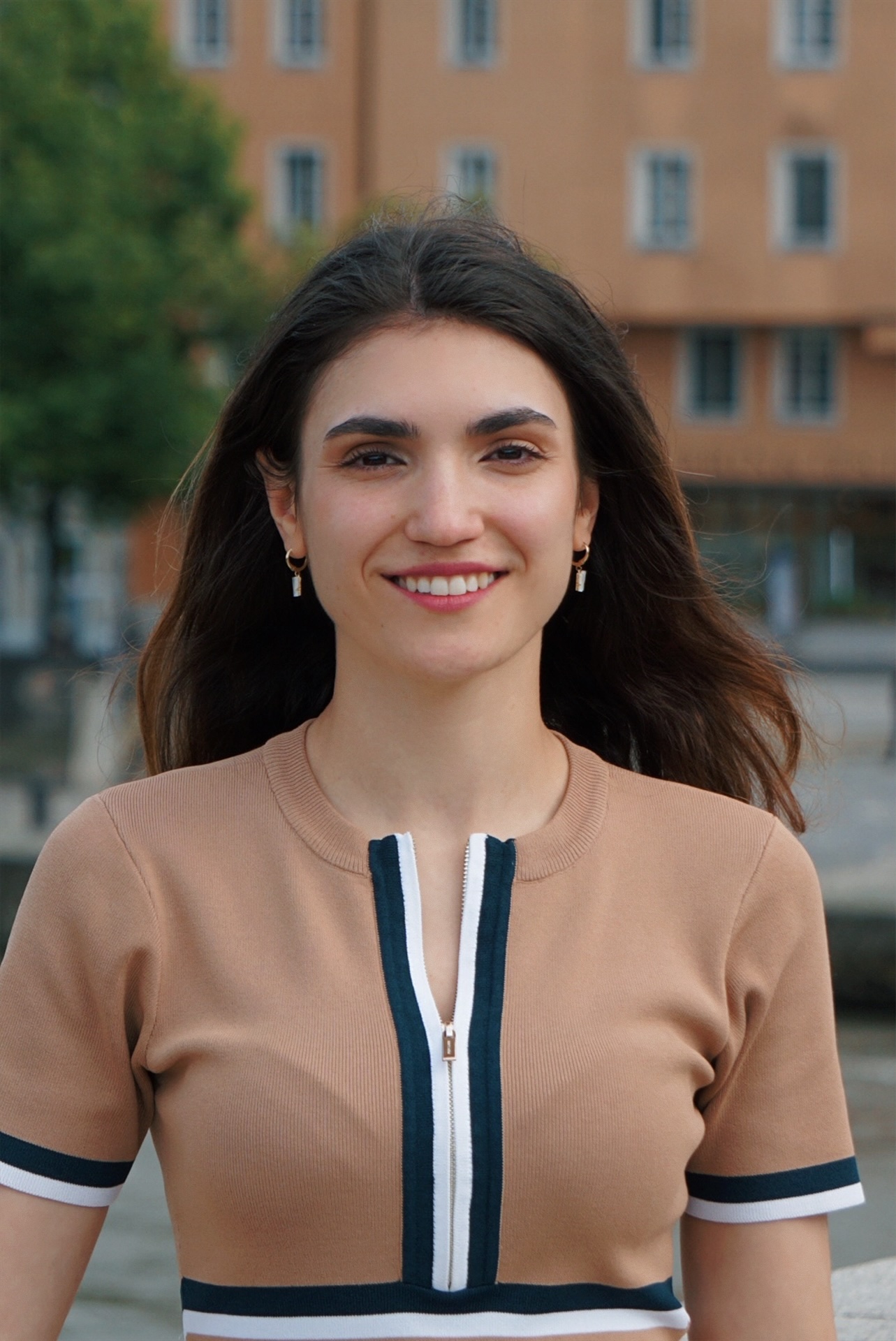 Marietta Undzhugulian